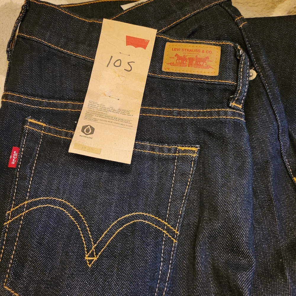 Bran new Levi's flare